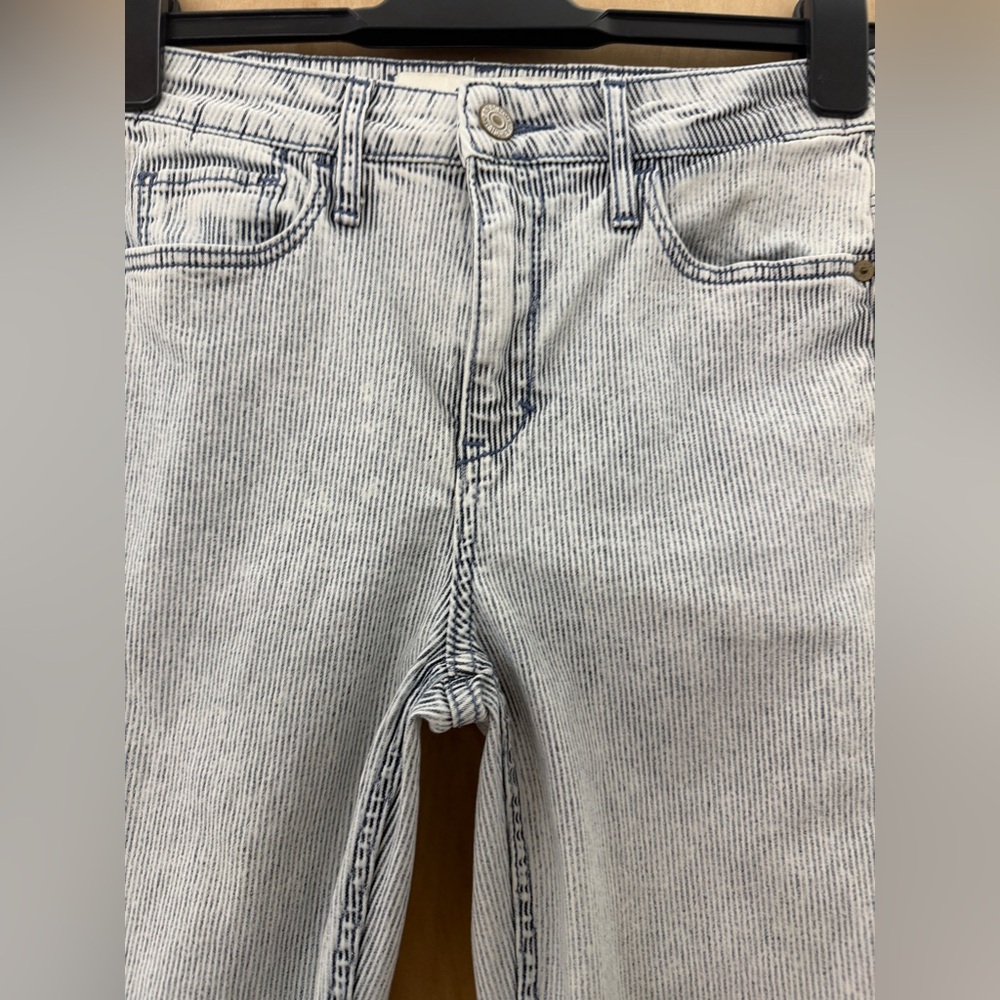 Abercrombie & Fitch High Rise Super skinny Pinstripe Jean - Picture 6 of 16